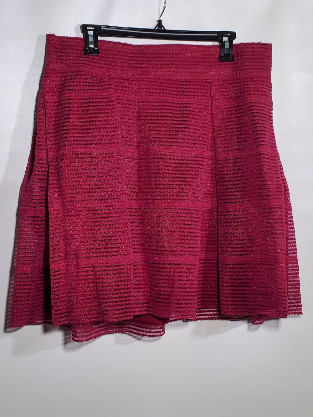 Torrid Size 0 Burgundy Striped Sheer Mesh Flared Skater Skirt Lined EUC Sz 0x/12
